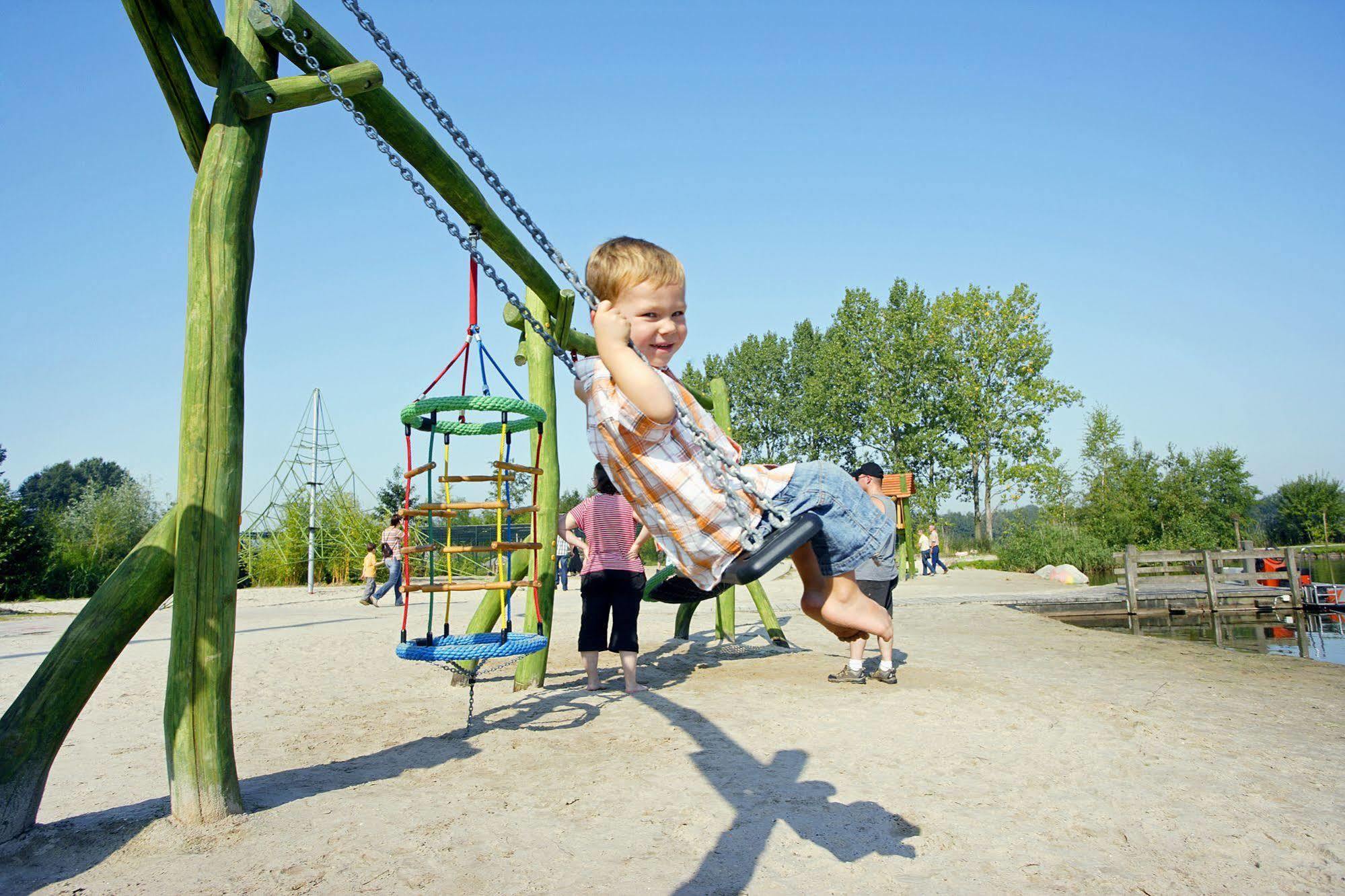 Center Parcs Huttenheugte Drenthe-Overijssel Dalen Kültér fotó